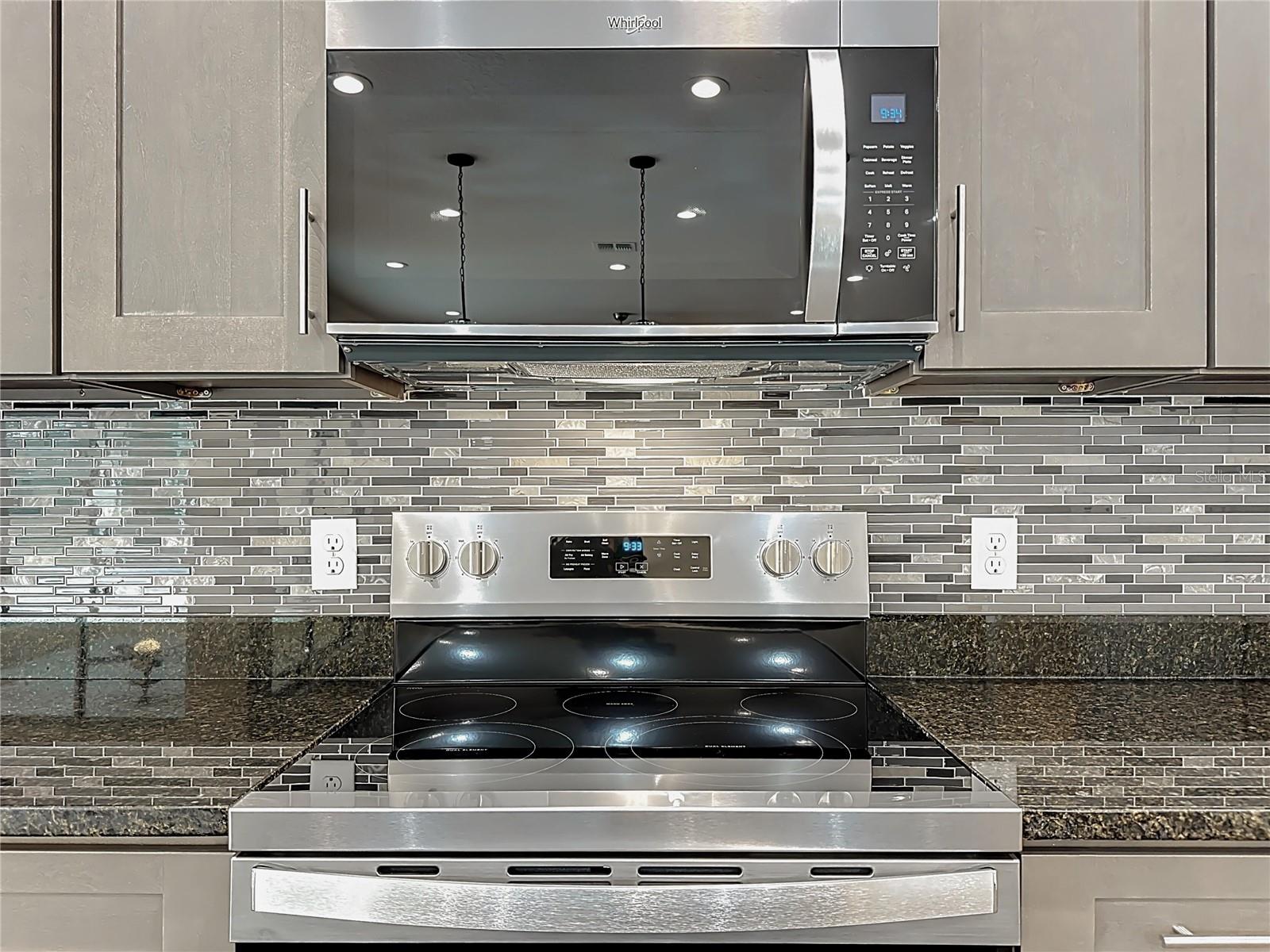 Image 29 of 85 For 19022 Mardi Gras Street