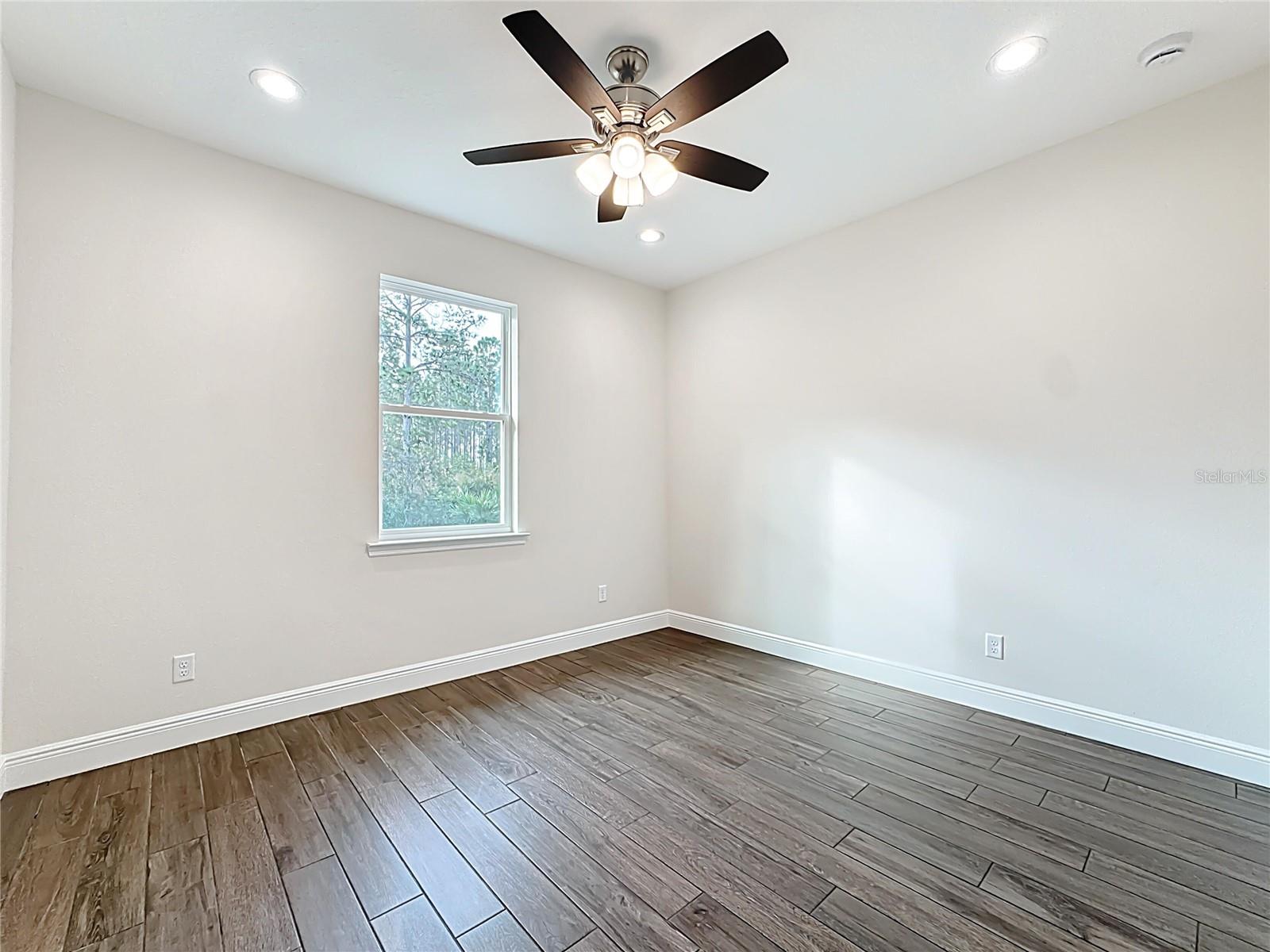 Image 55 of 85 For 19022 Mardi Gras Street