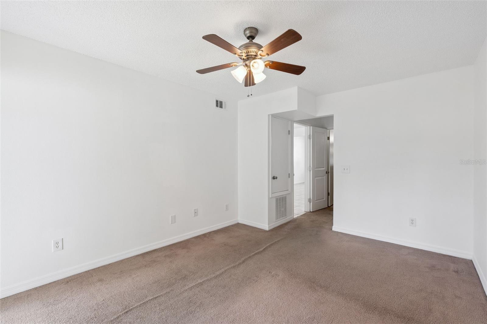 Image 13 of 45 For 1261 Winter Green Way