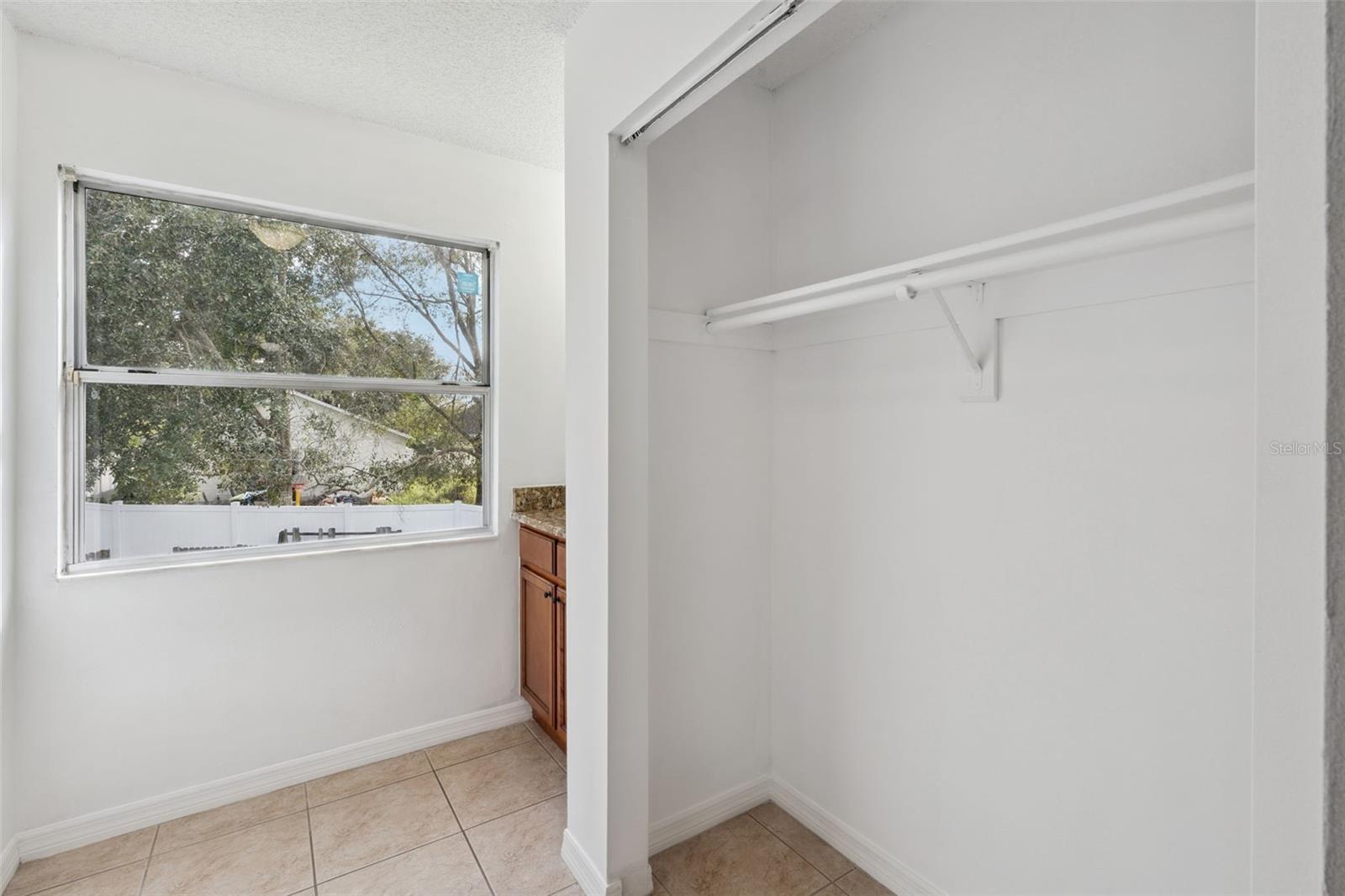 Image 23 of 45 For 1261 Winter Green Way