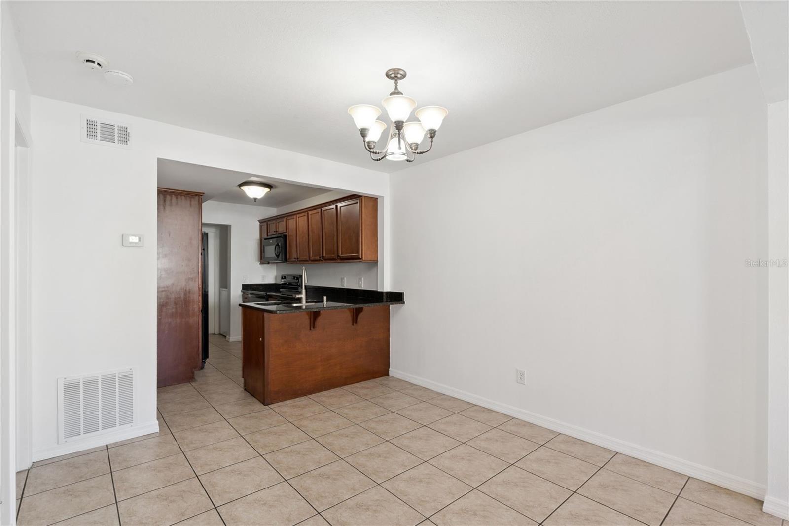 Image 7 of 45 For 1261 Winter Green Way