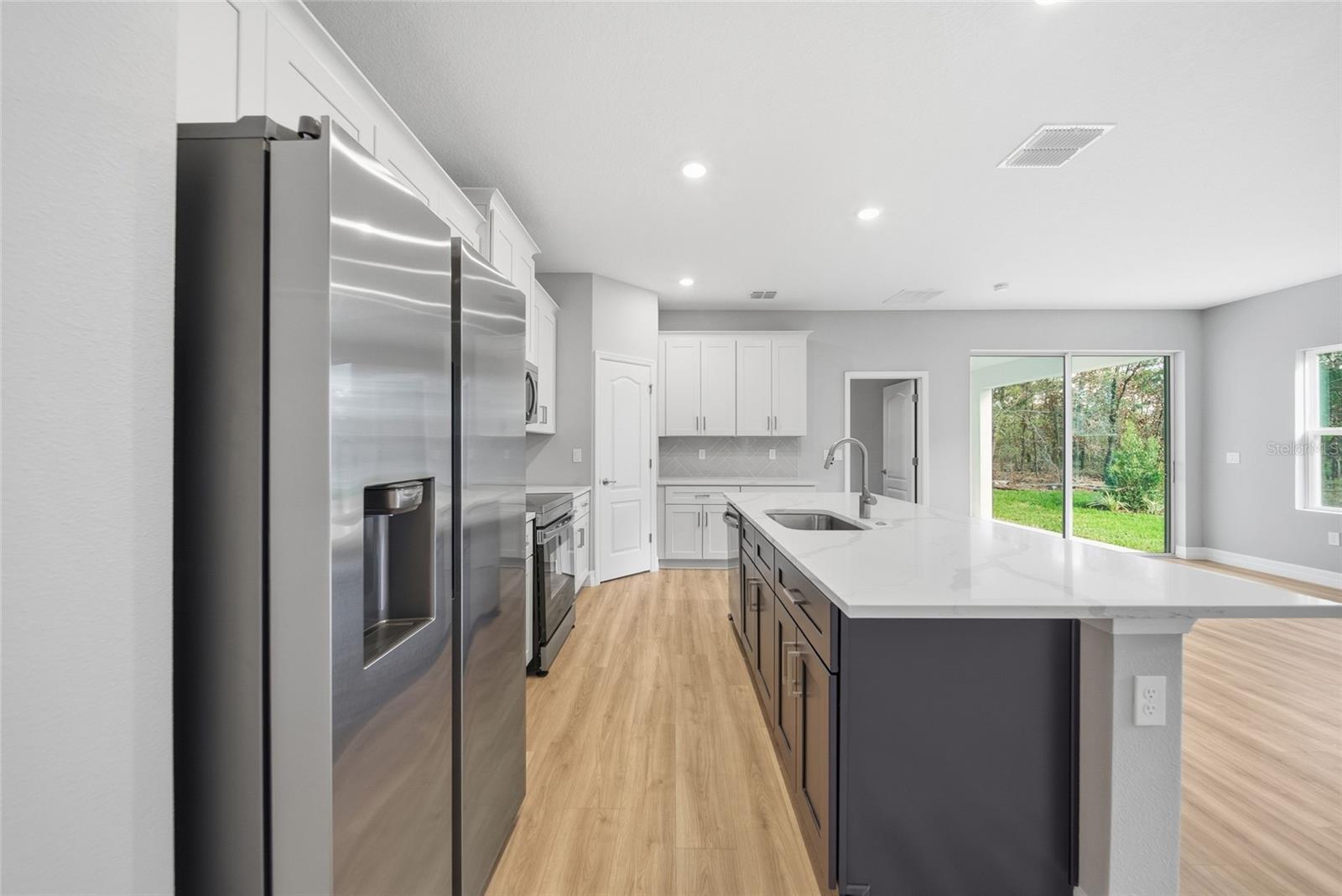 Image 13 of 22 For 32 Glenridge Circle