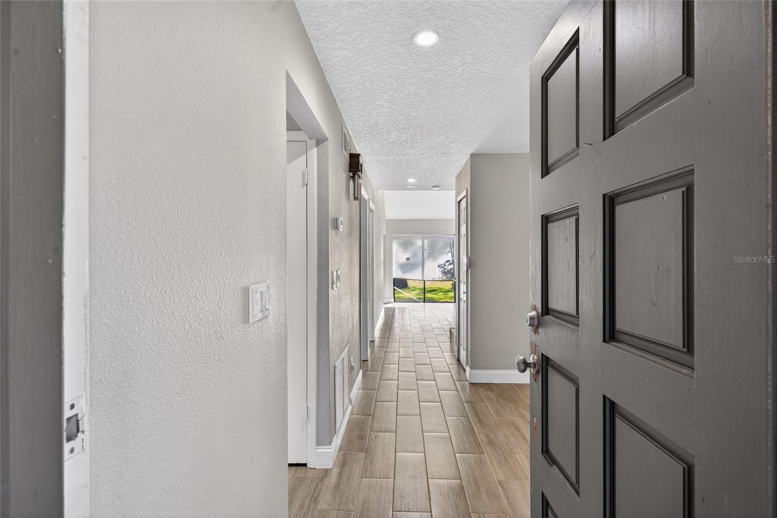 Image 2 of 29 For 605 Woodridge Drive