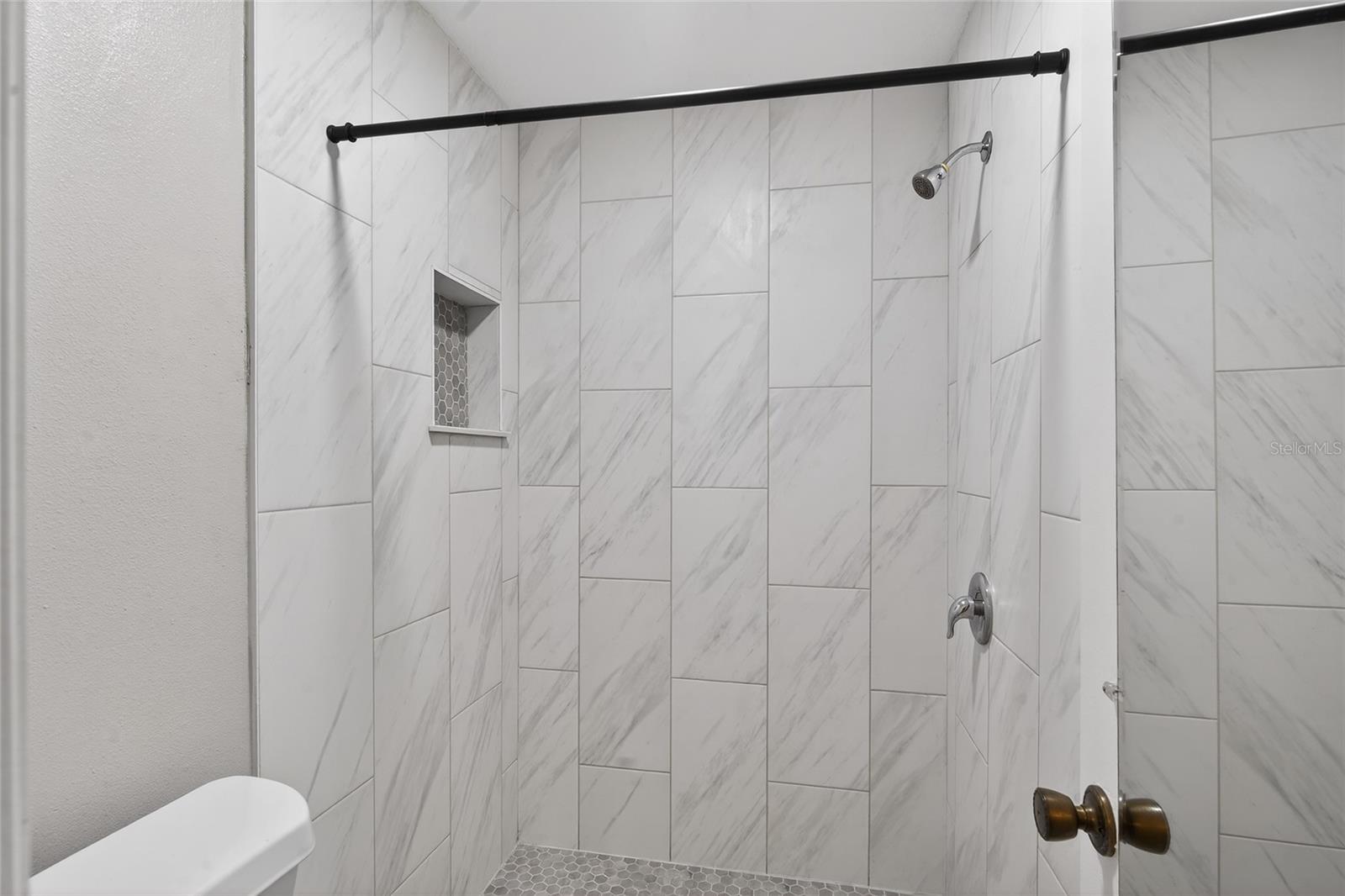 Image 29 of 29 For 605 Woodridge Drive