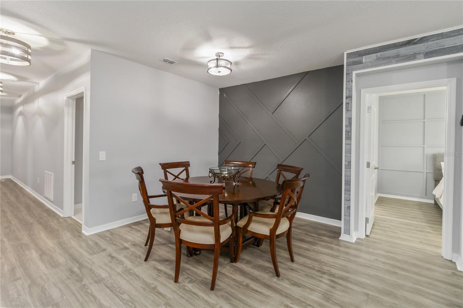 Image 14 of 48 For 410 Kestrel Drive