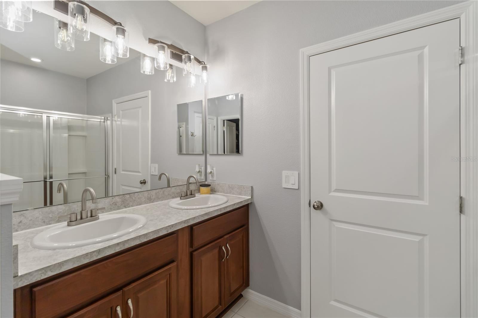 Image 19 of 48 For 410 Kestrel Drive