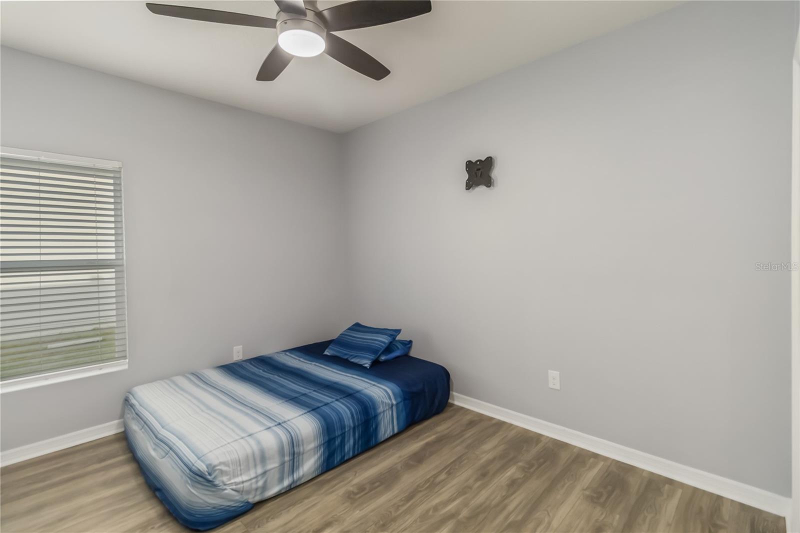 Image 24 of 48 For 410 Kestrel Drive