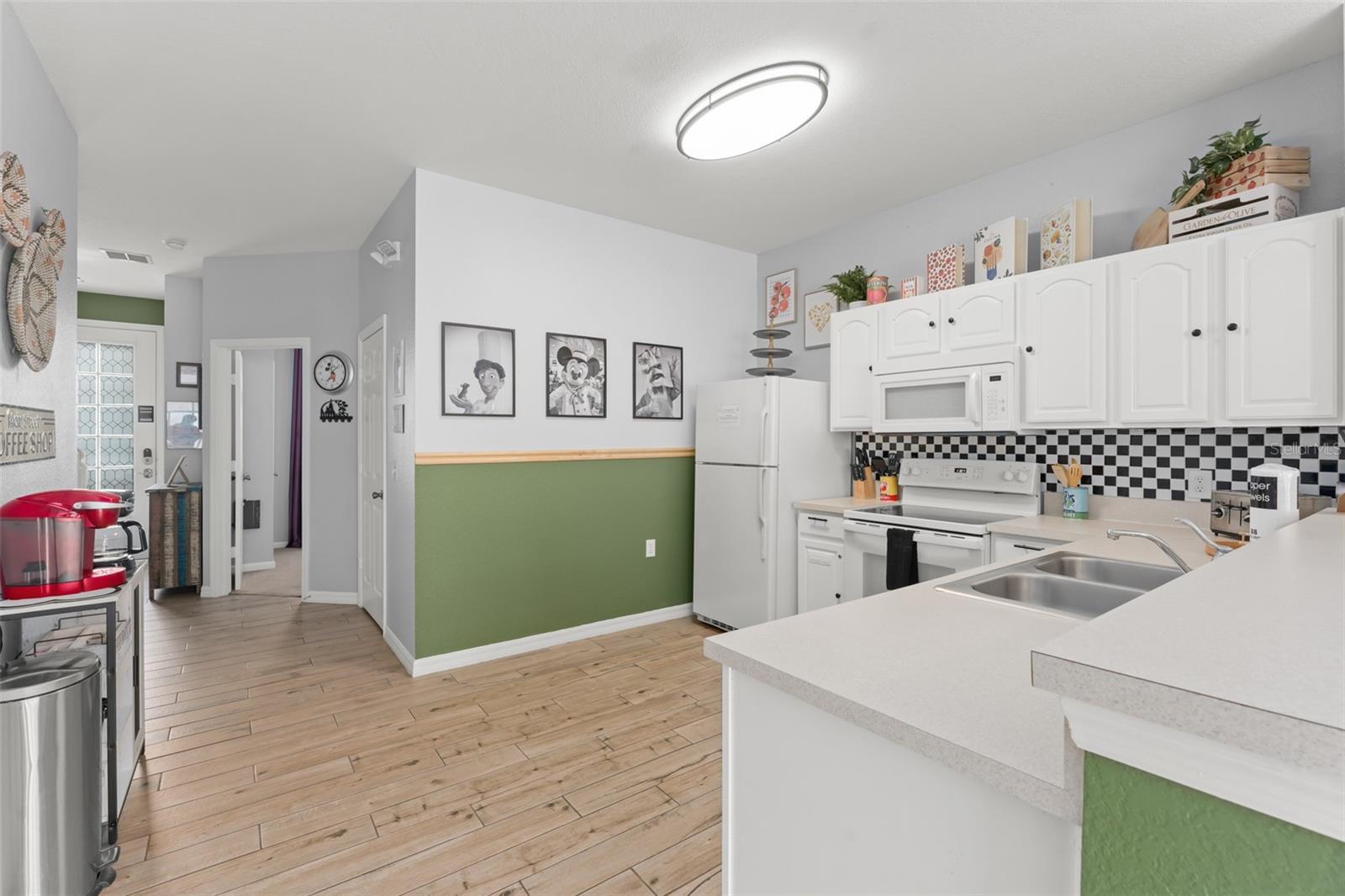 Image 10 of 44 For 7676 Otterspool Street