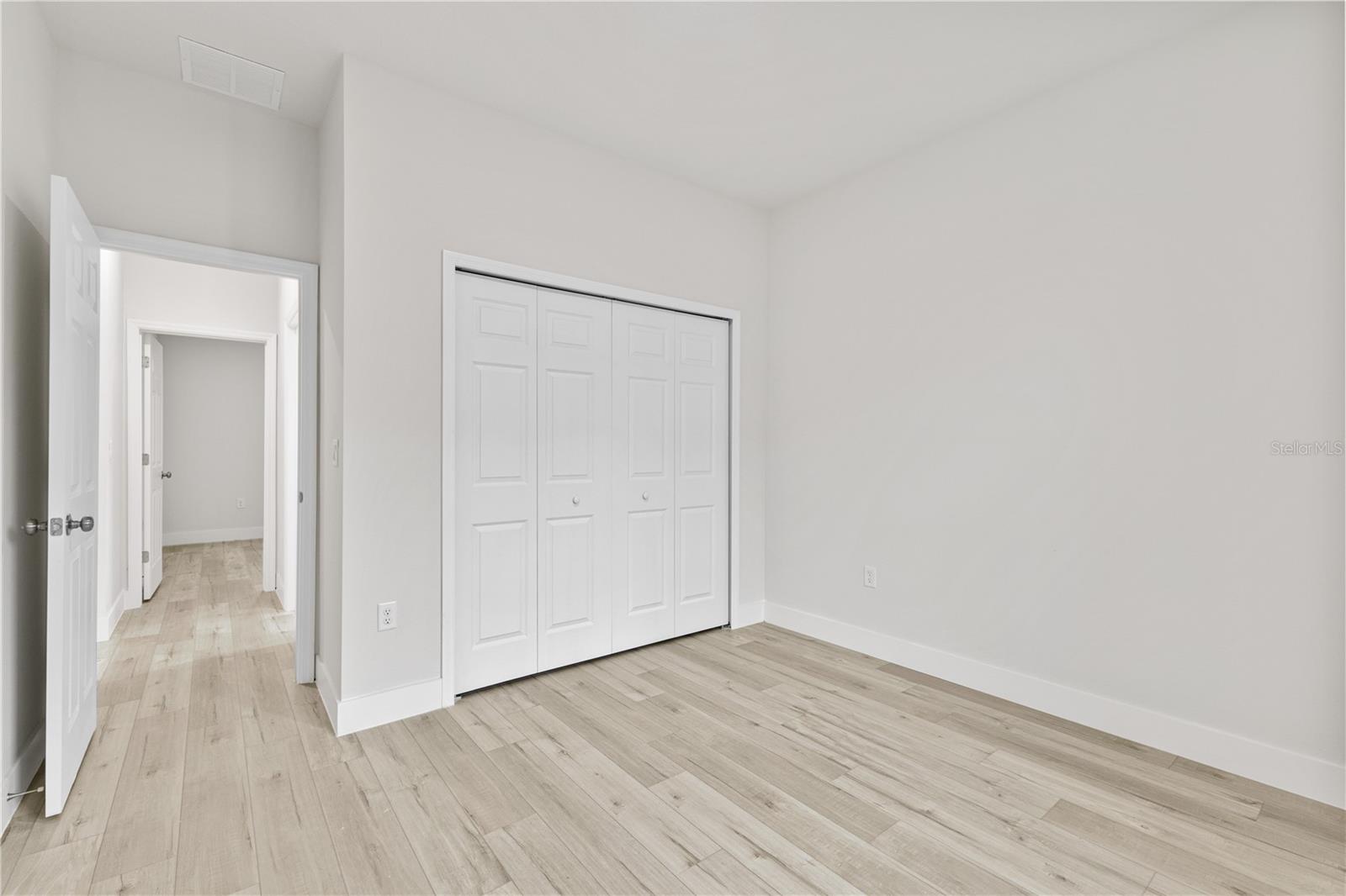 Image 27 of 35 For 1215 Hedgewood Lane