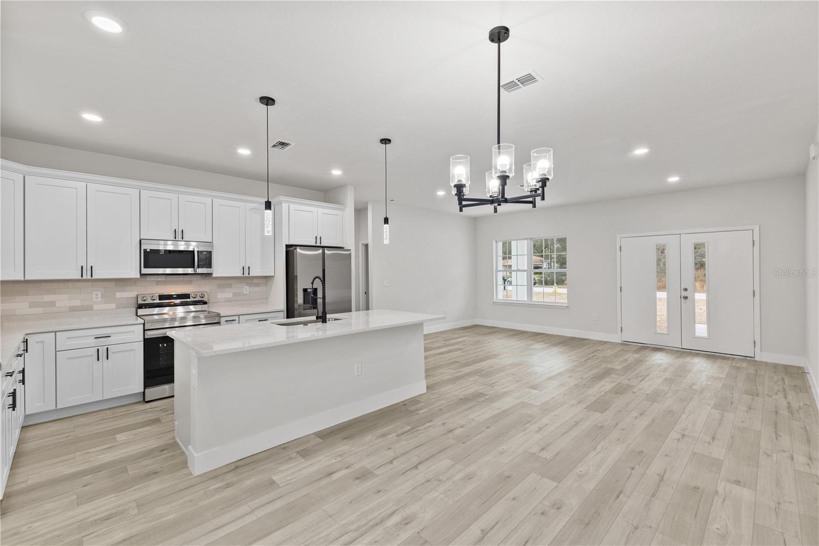 Image 4 of 35 For 1215 Hedgewood Lane