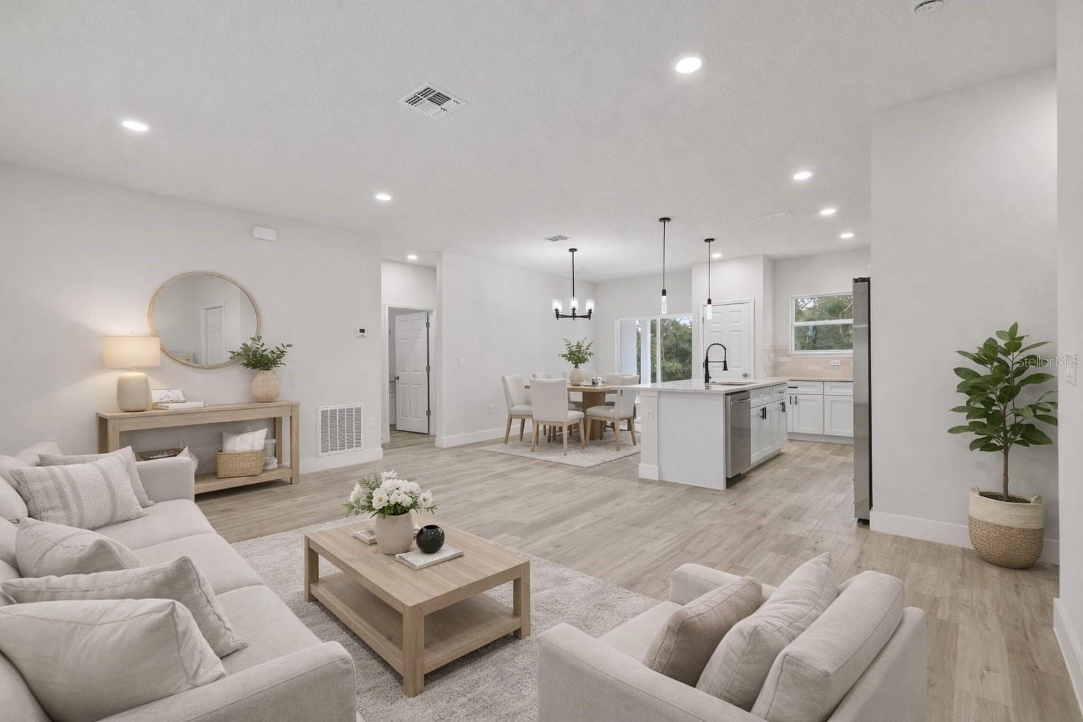 Image 7 of 35 For 1215 Hedgewood Lane