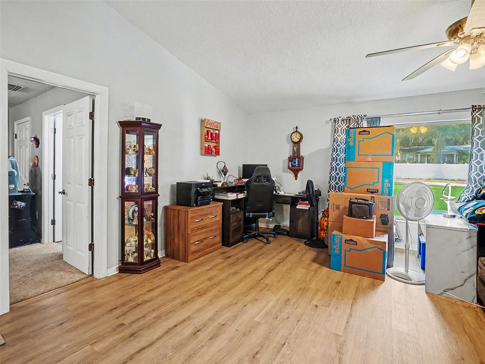 Image 11 of 34 For 18 Weston Road