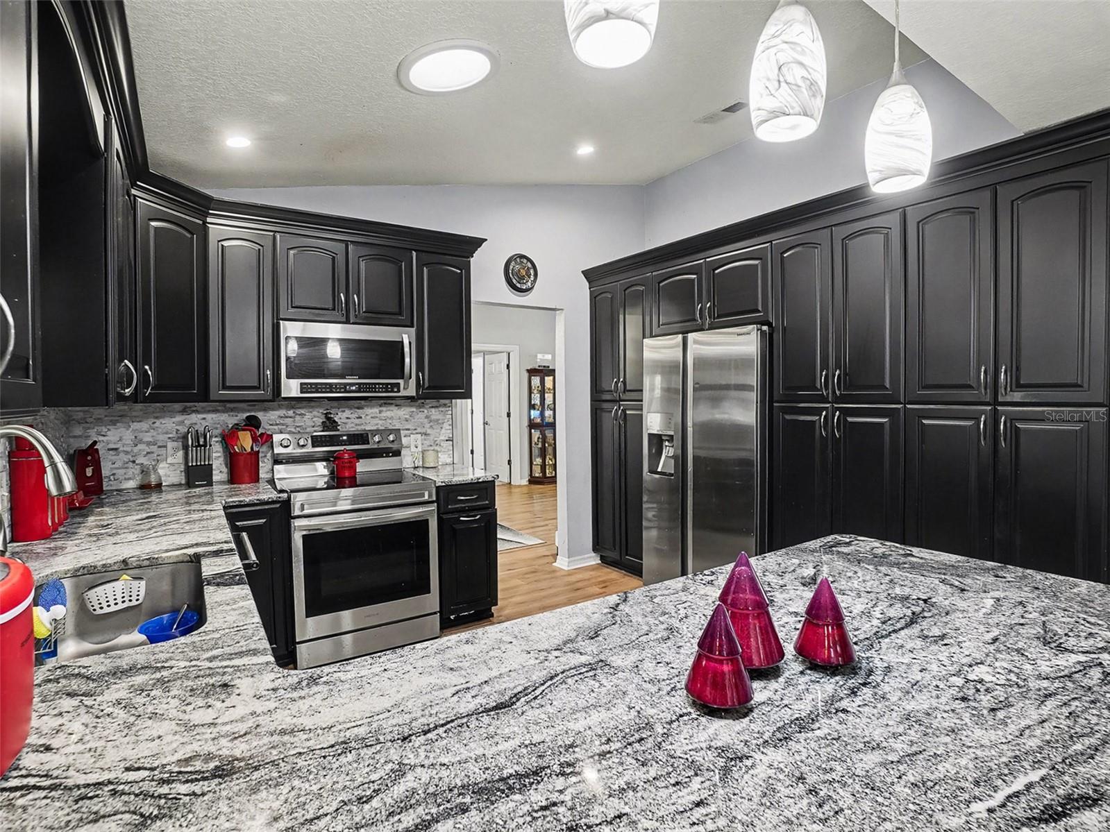 Image 13 of 34 For 18 Weston Road