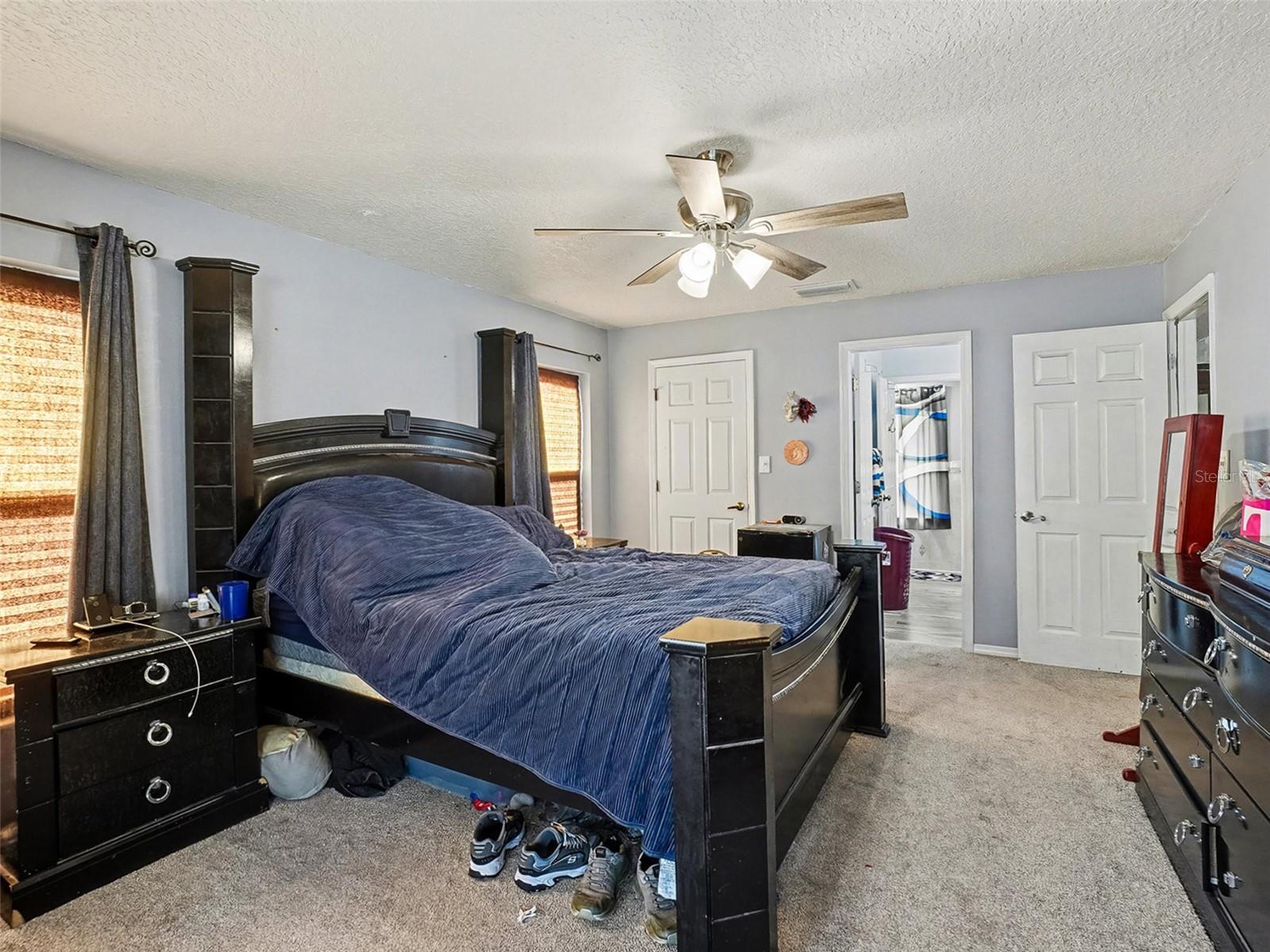 Image 17 of 34 For 18 Weston Road