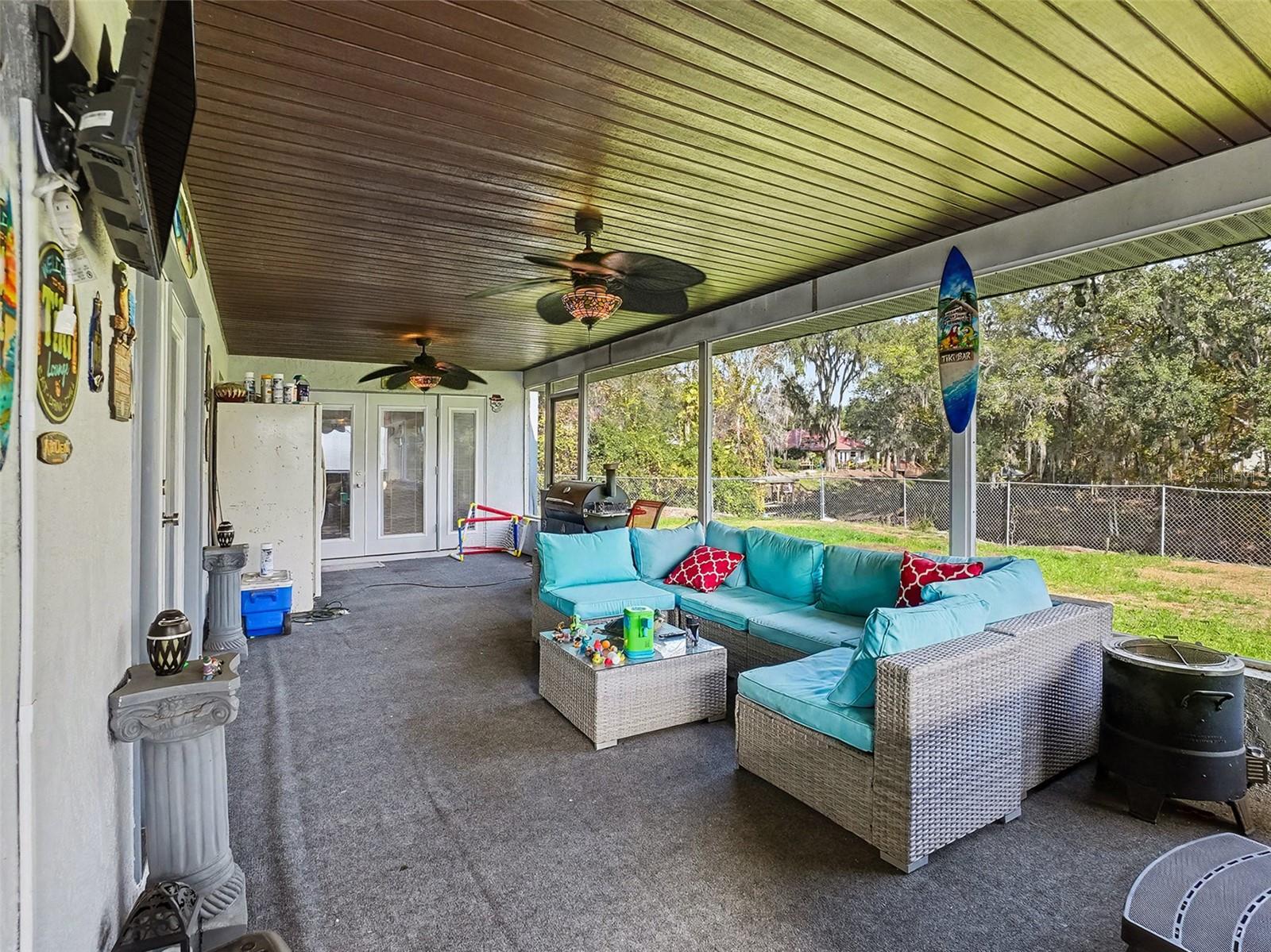 Image 26 of 34 For 18 Weston Road