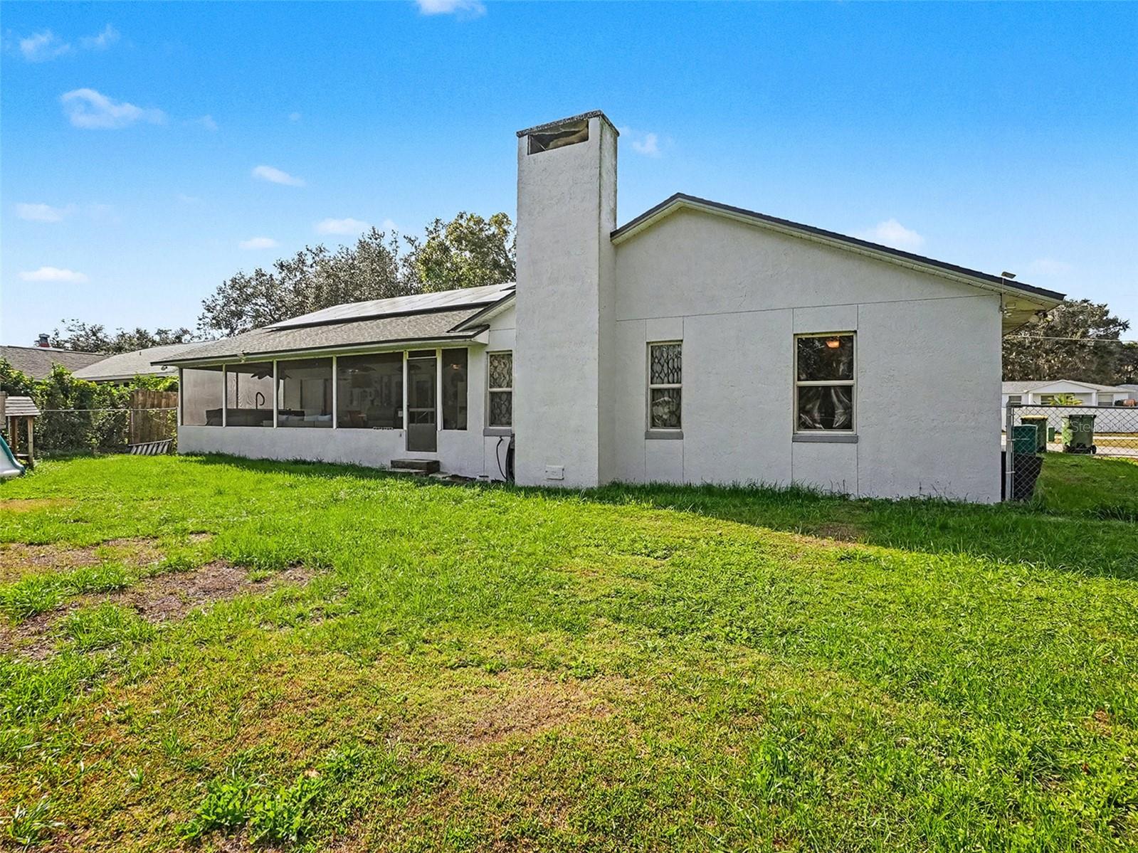 Image 29 of 34 For 18 Weston Road