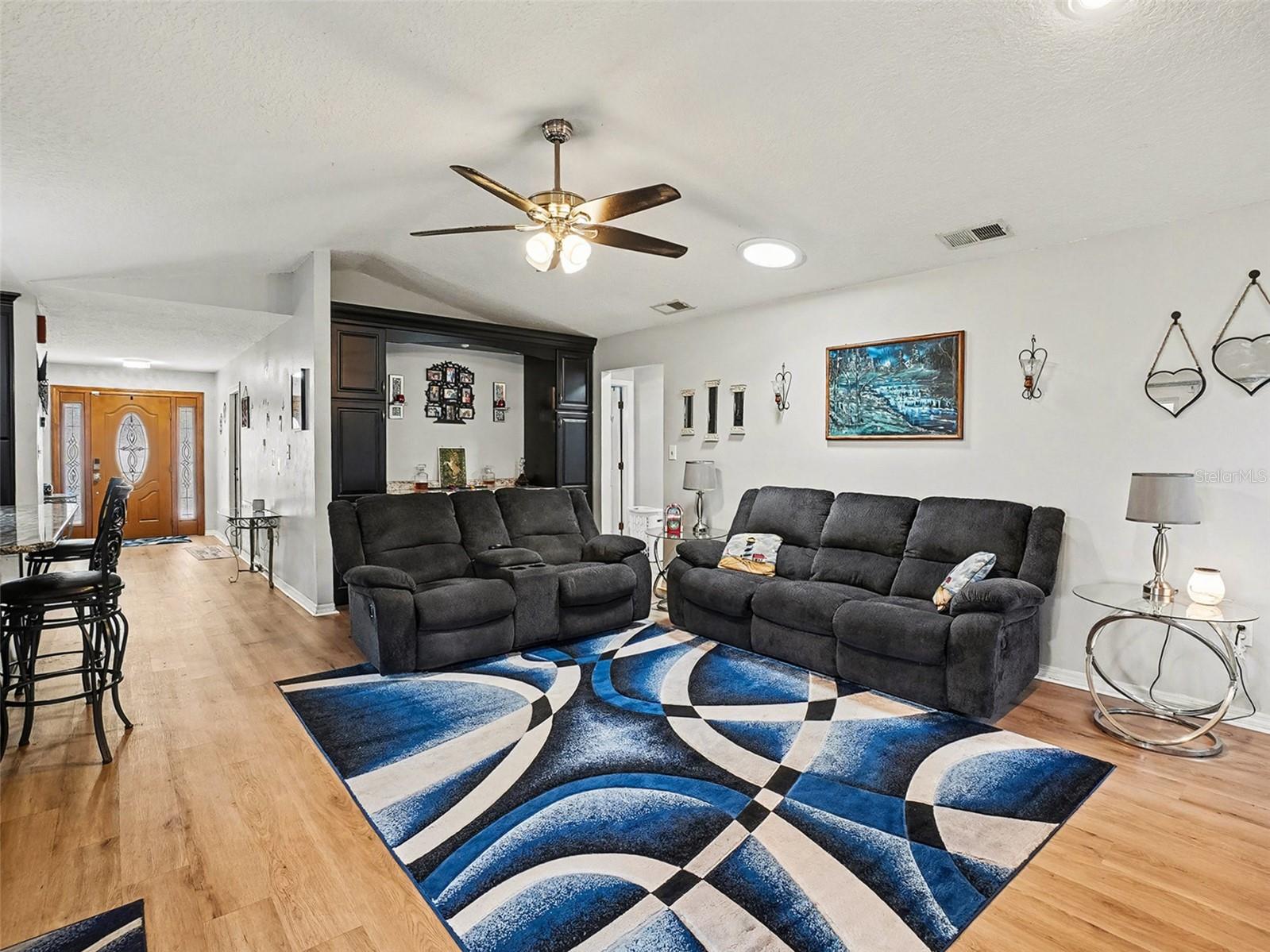 Image 5 of 34 For 18 Weston Road