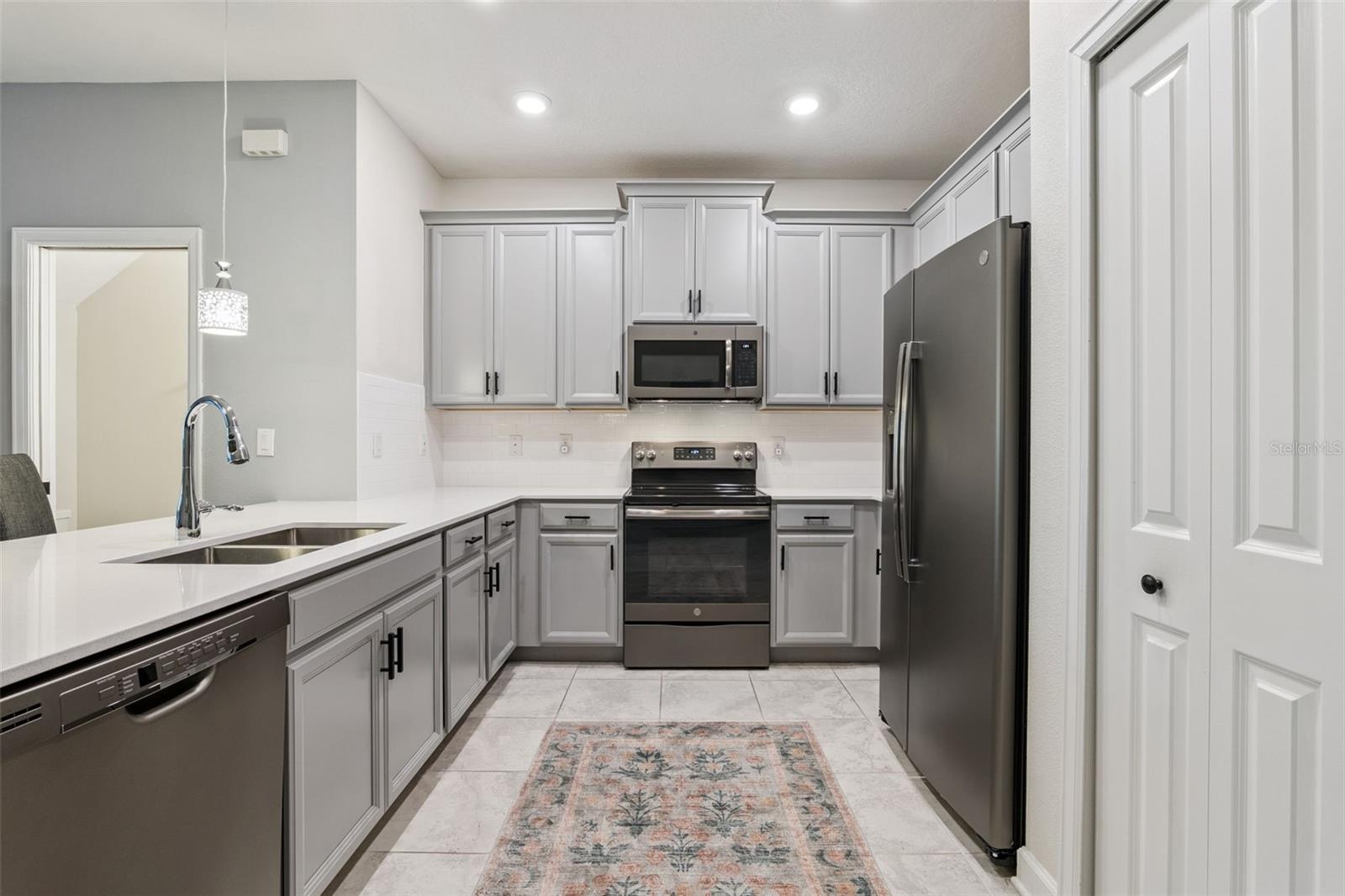 Image 12 of 39 For 2919 Manatee Island Drive