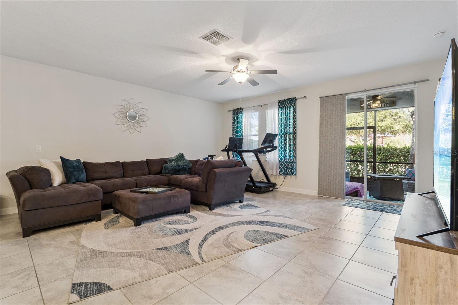 Image 9 of 39 For 2919 Manatee Island Drive