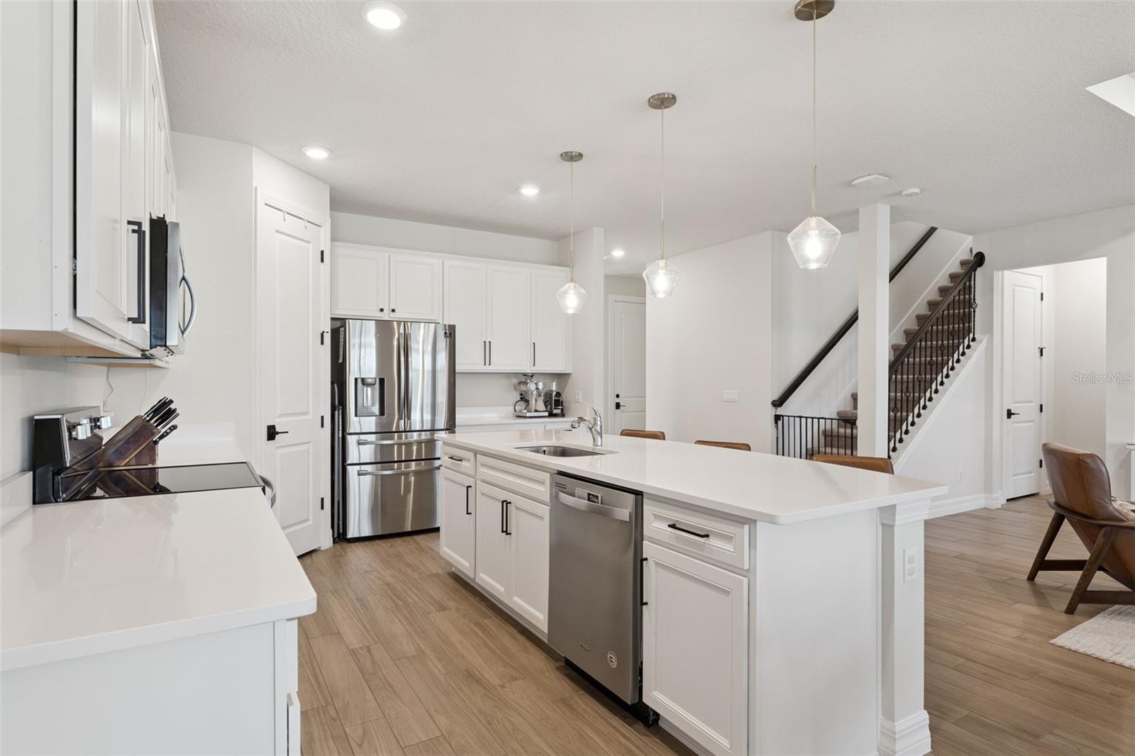 Image 12 of 52 For 2437 Knoll Drive