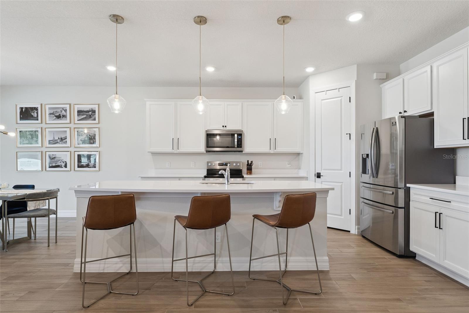 Image 15 of 52 For 2437 Knoll Drive