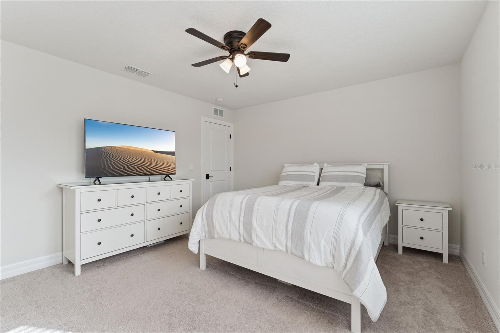 Image 37 of 52 For 2437 Knoll Drive