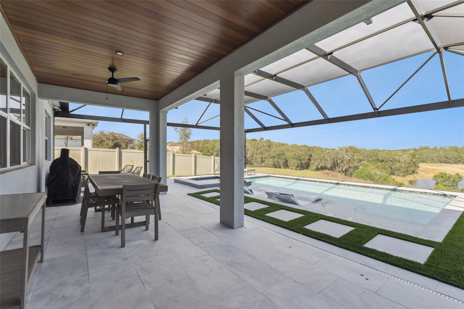 Image 41 of 52 For 2437 Knoll Drive