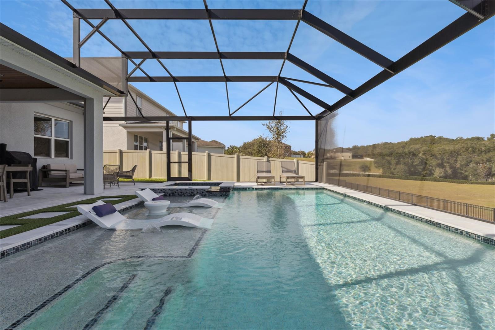 Image 43 of 52 For 2437 Knoll Drive