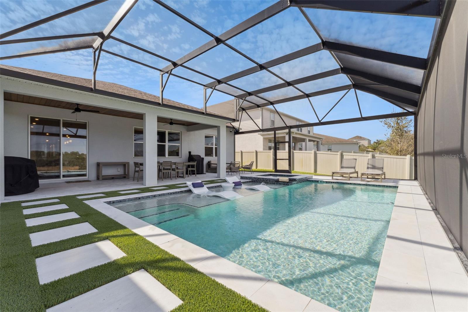 Image 44 of 52 For 2437 Knoll Drive