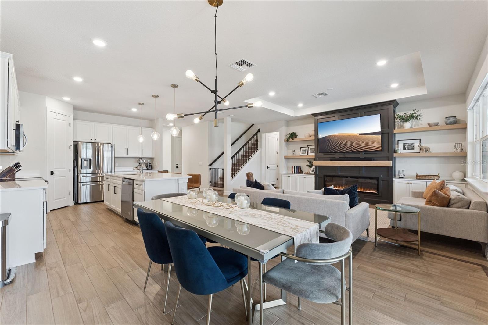 Image 9 of 52 For 2437 Knoll Drive