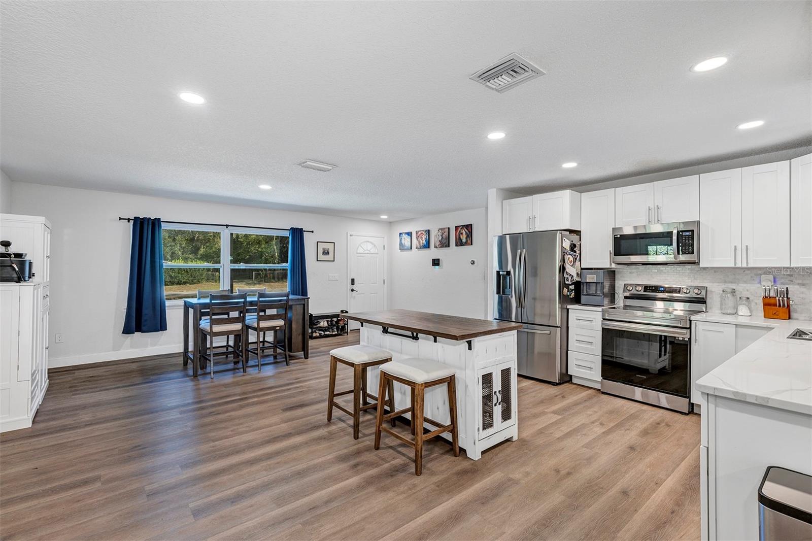 Image 2 of 18 For 912 Trailwood Drive