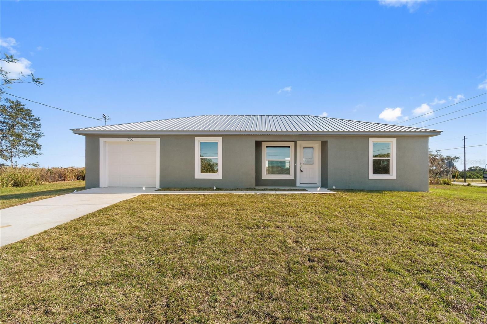 Details for 1700 Lake Pioneer Drive, AVON PARK, FL 33825