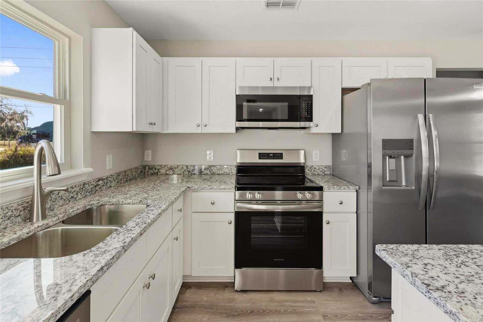 Image 11 of 28 For 1700 Lake Pioneer Drive