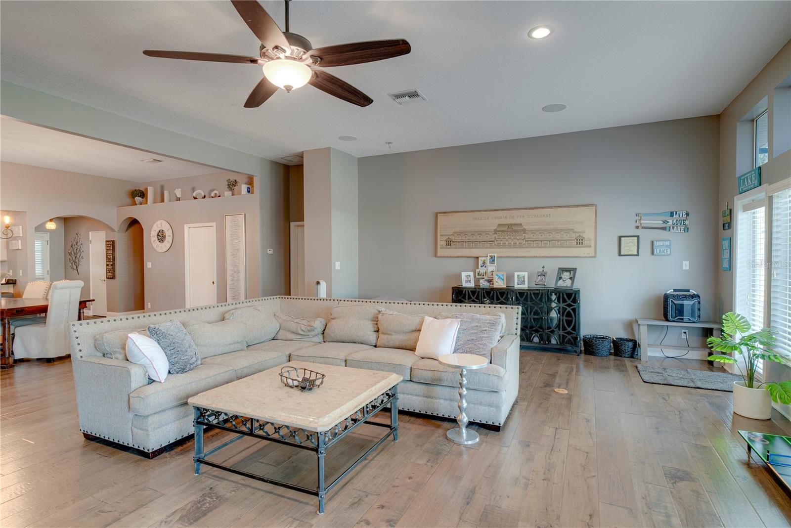 Image 10 of 31 For 2523 Bayfront Parkway