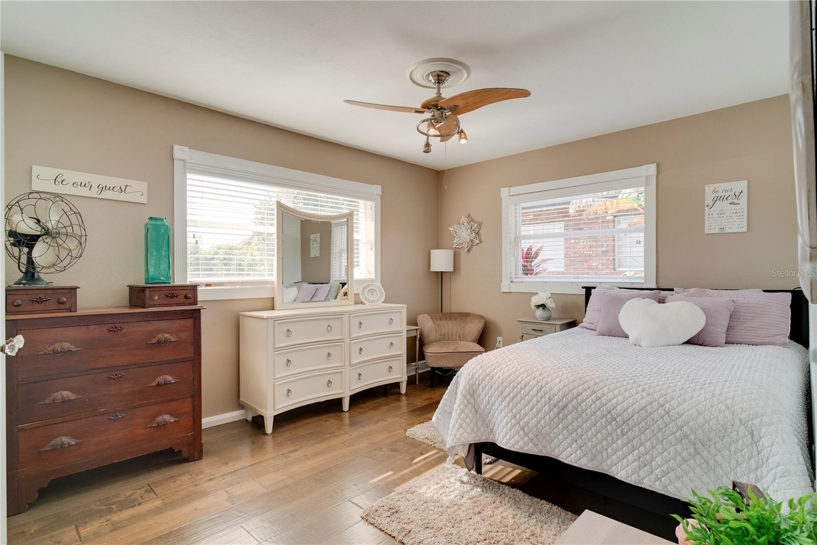 Image 14 of 31 For 2523 Bayfront Parkway