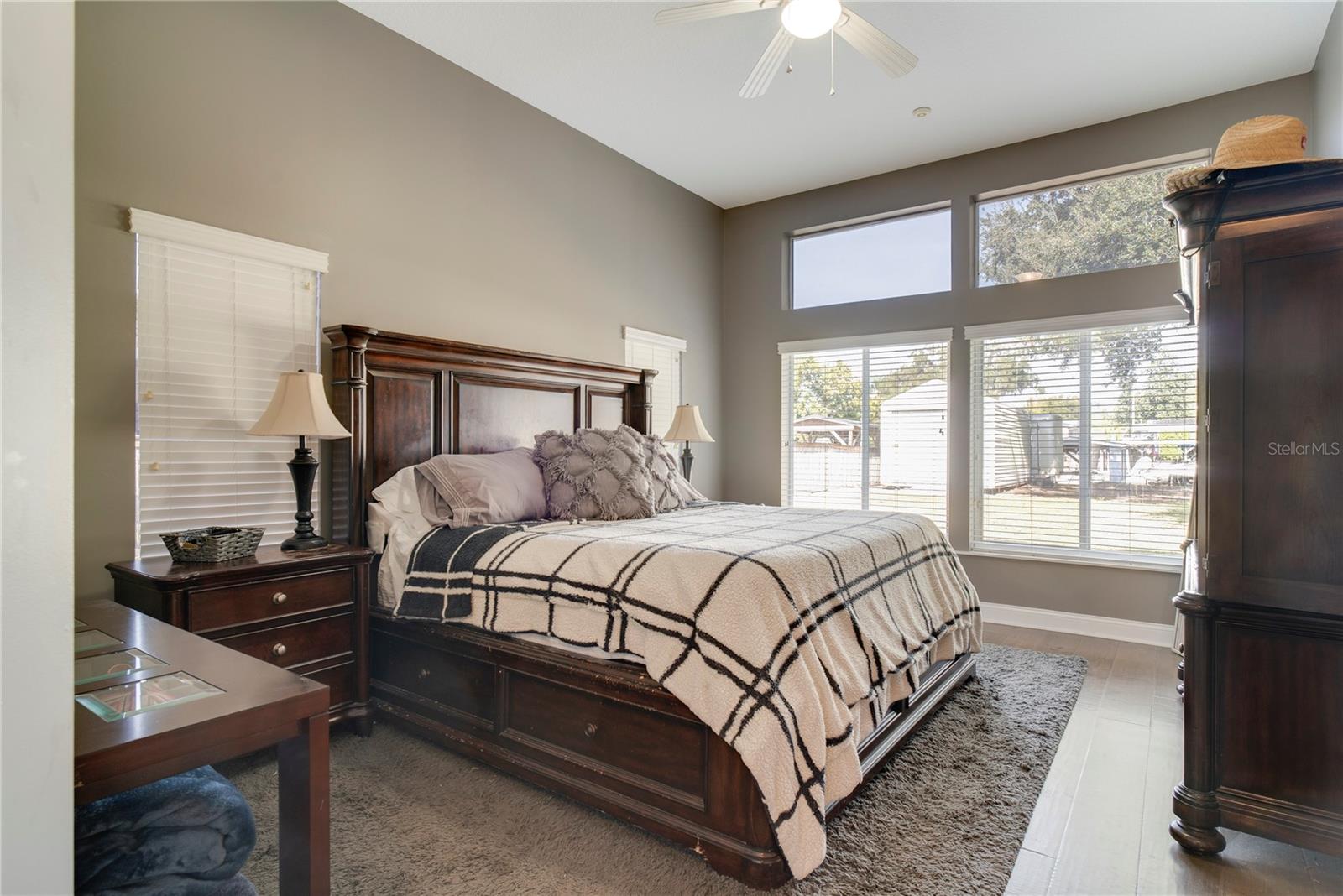 Image 20 of 31 For 2523 Bayfront Parkway