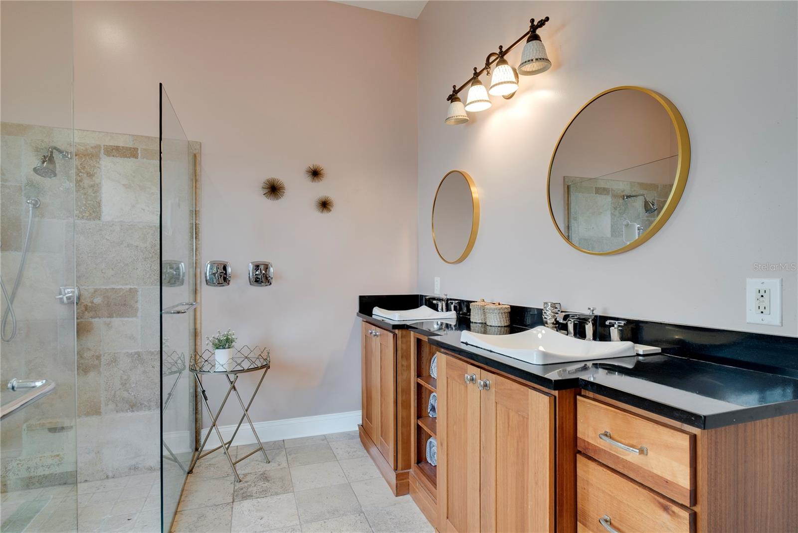 Image 22 of 31 For 2523 Bayfront Parkway