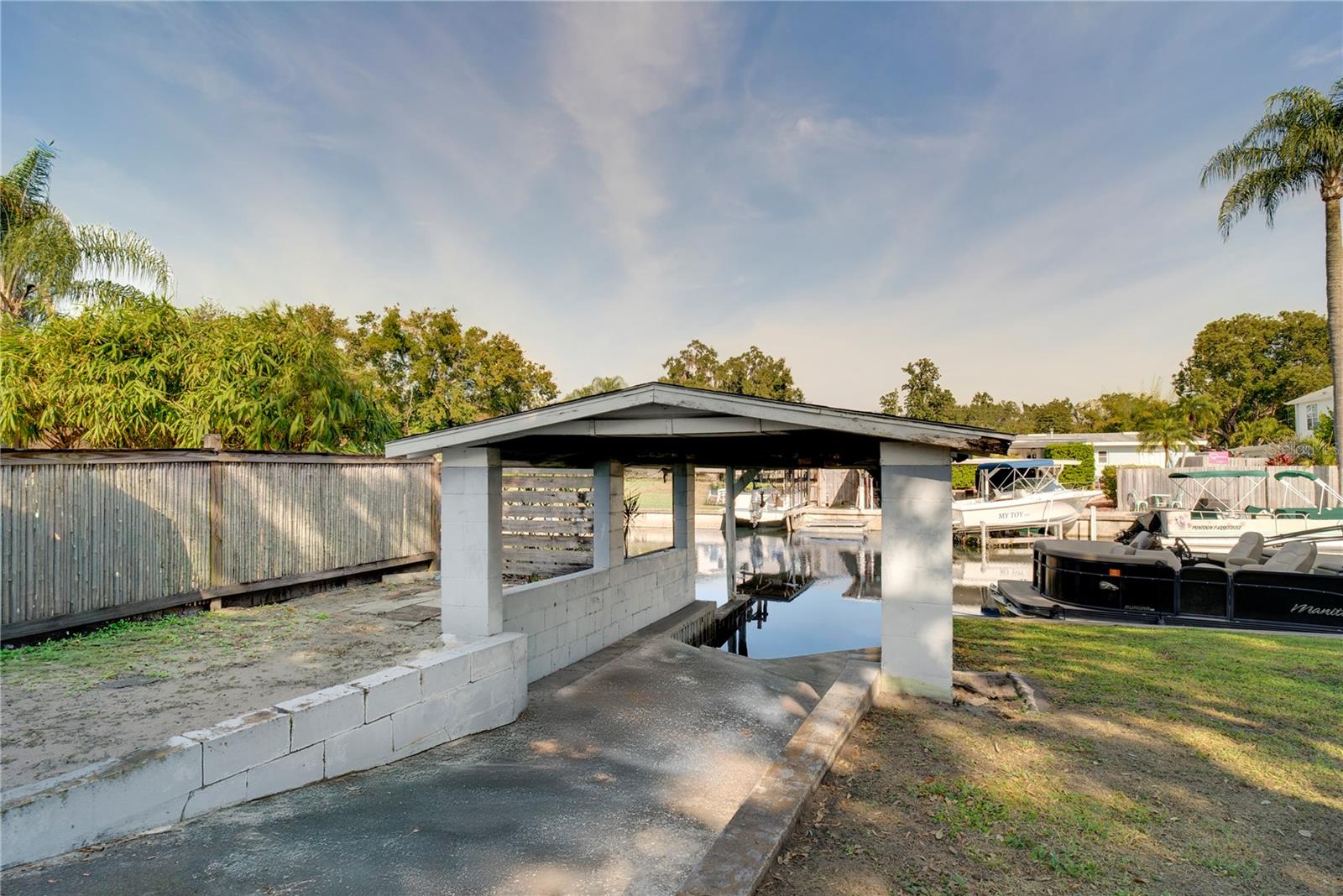 Image 27 of 31 For 2523 Bayfront Parkway