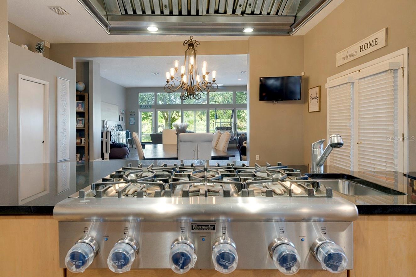 Image 7 of 31 For 2523 Bayfront Parkway