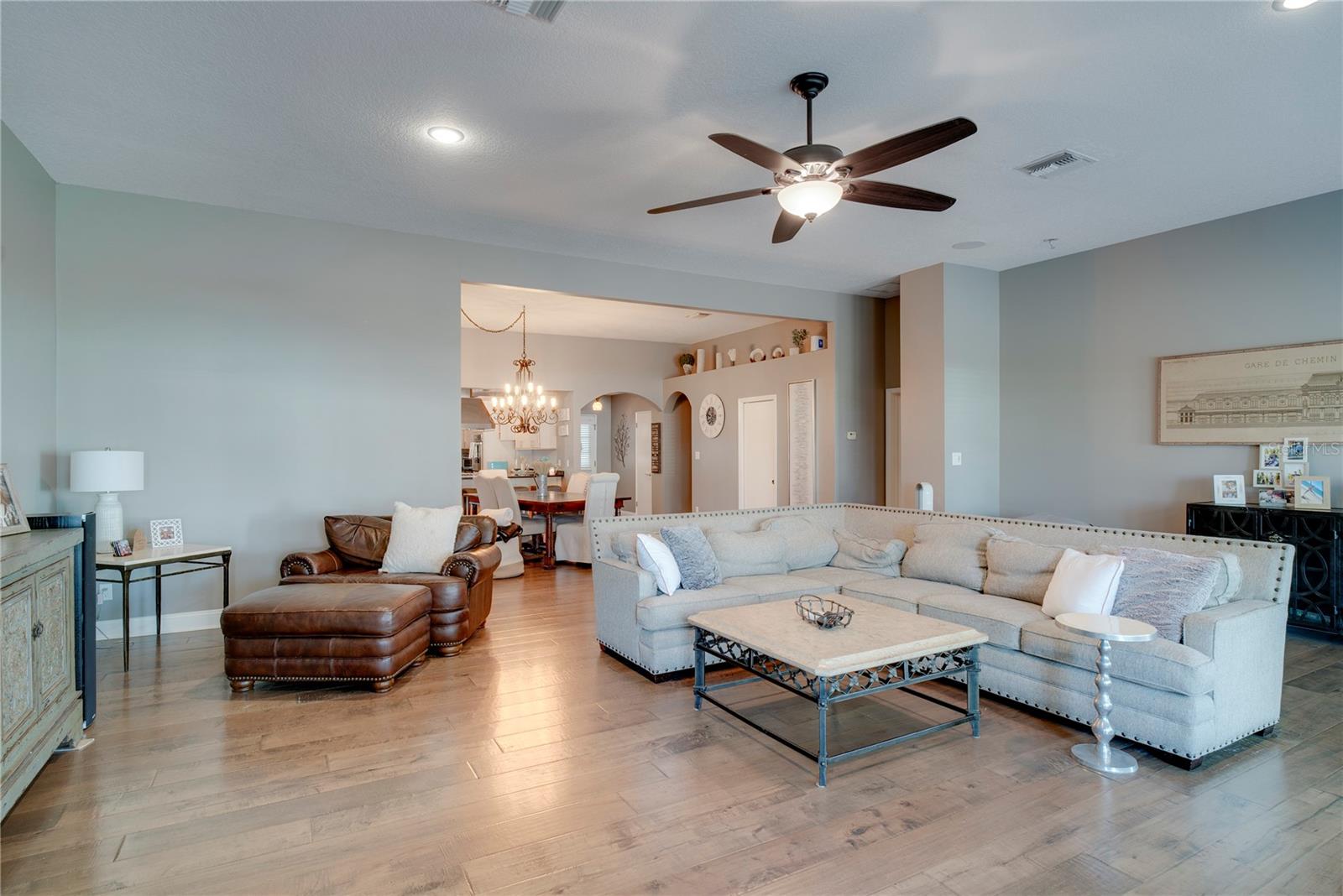 Image 9 of 31 For 2523 Bayfront Parkway