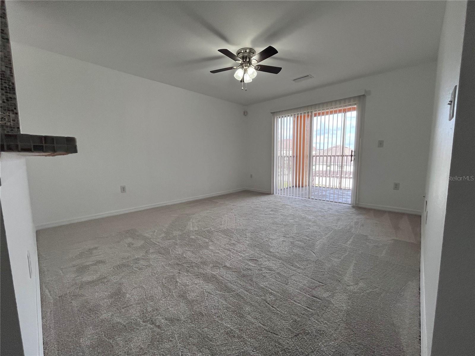 Image 7 of 18 For 5451 Vineland Road 2210