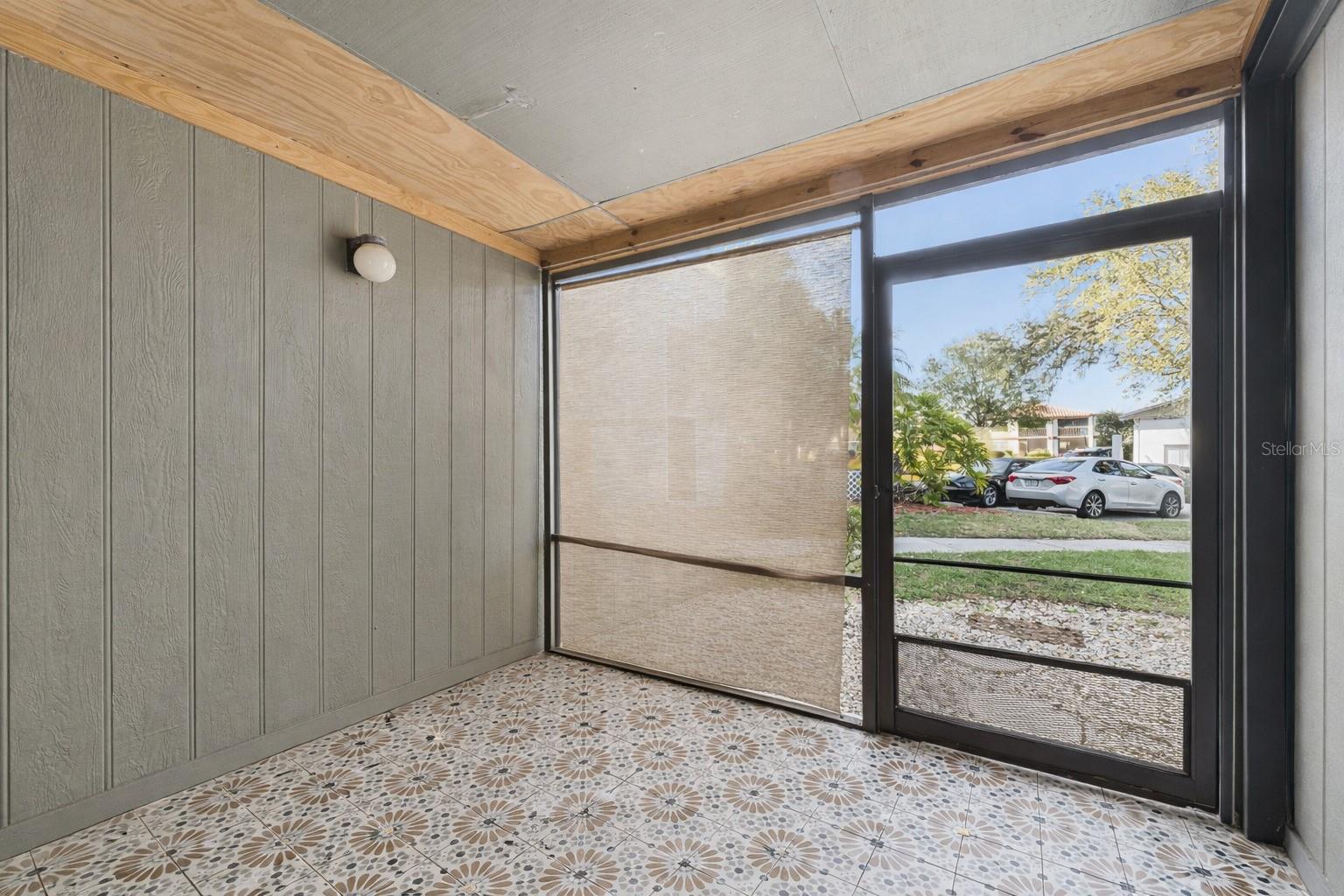 Image 15 of 39 For 3550 Southpointe Drive