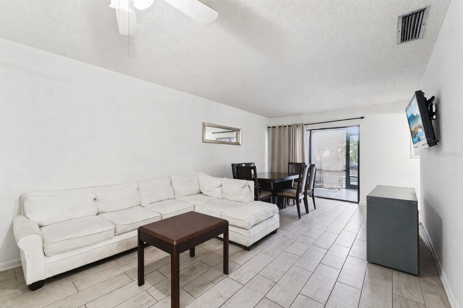 Image 8 of 39 For 3550 Southpointe Drive