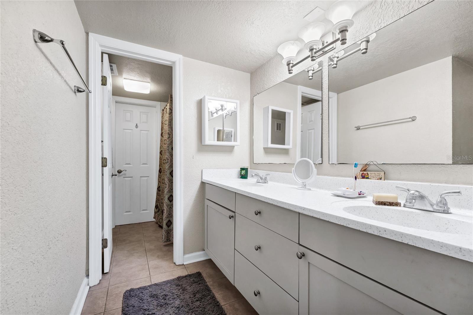 Image 14 of 28 For 772 Michigan Street 67