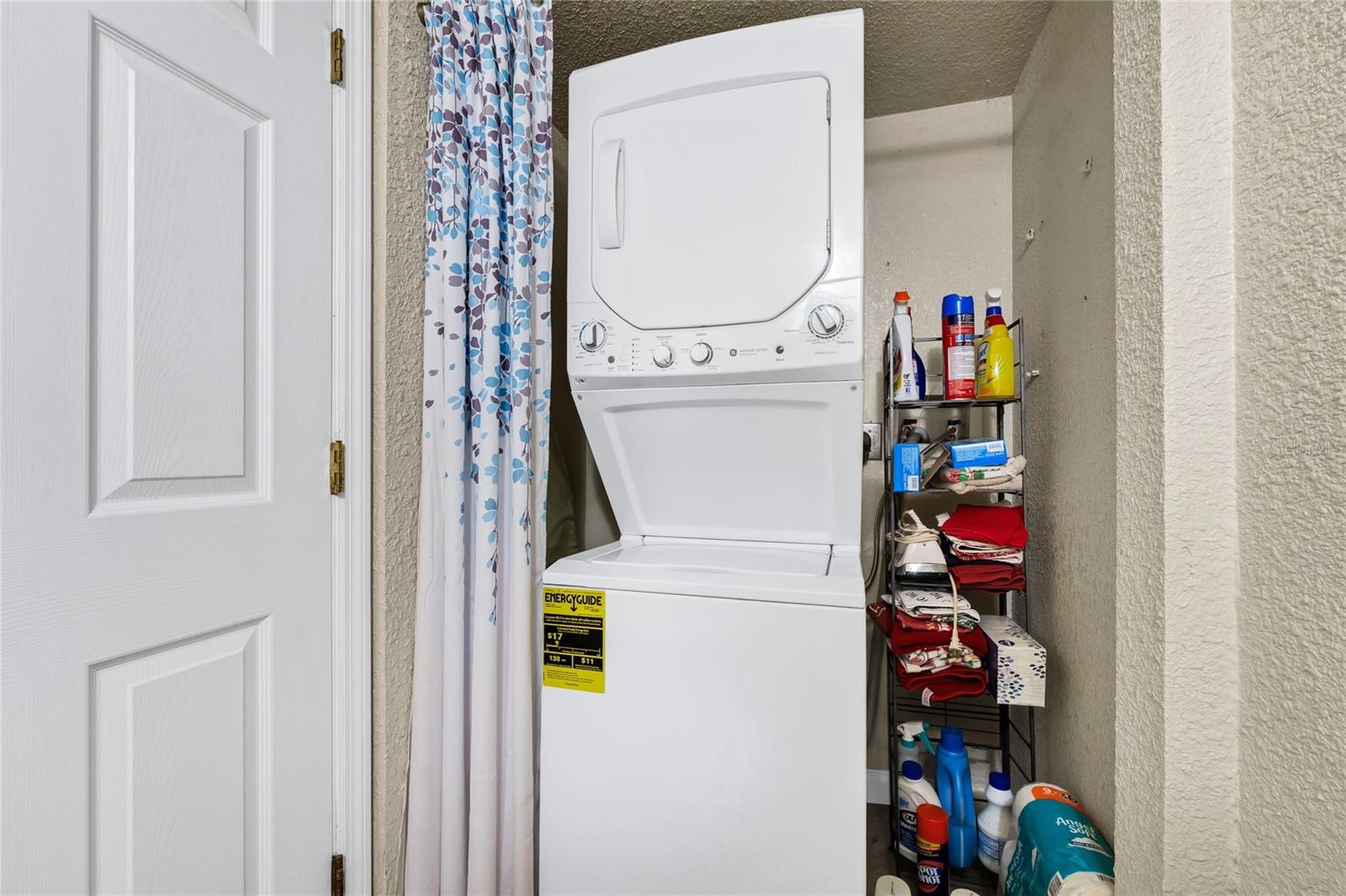 Image 18 of 28 For 772 Michigan Street 67