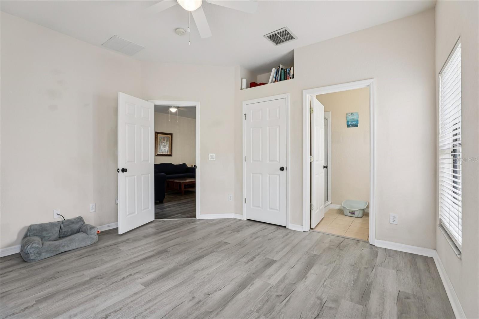 Image 21 of 38 For 328 Summer Place Loop