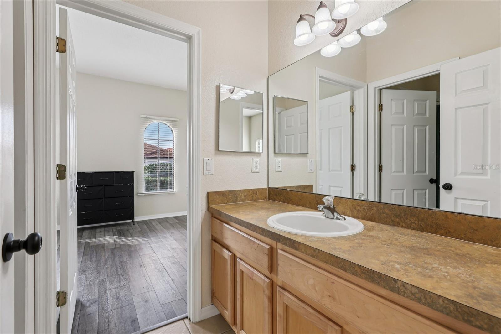 Image 28 of 38 For 328 Summer Place Loop