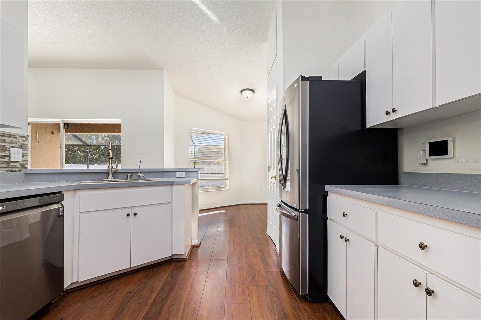 Image 11 of 27 For 7182 Summit Drive