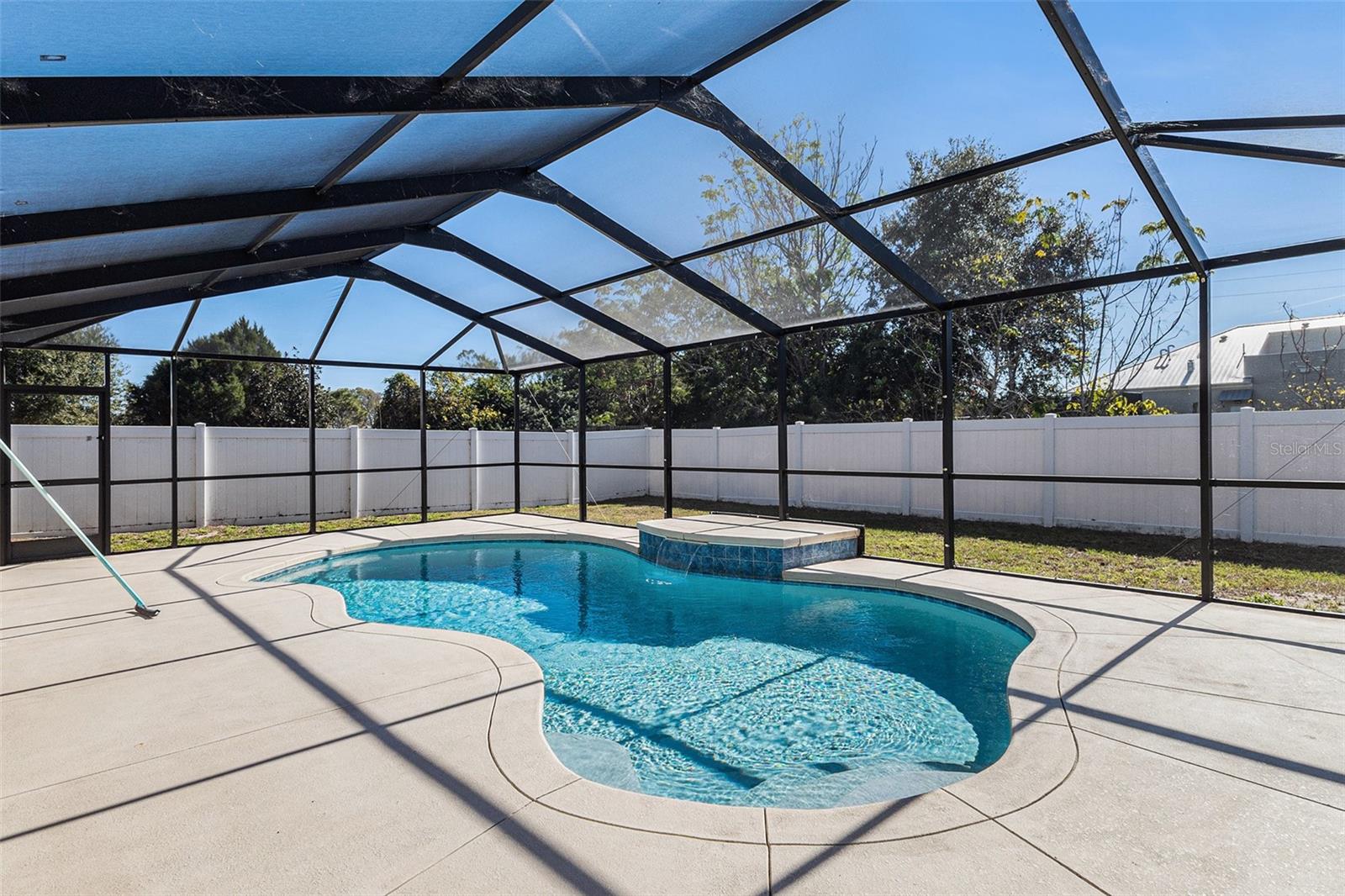 Image 24 of 27 For 7182 Summit Drive