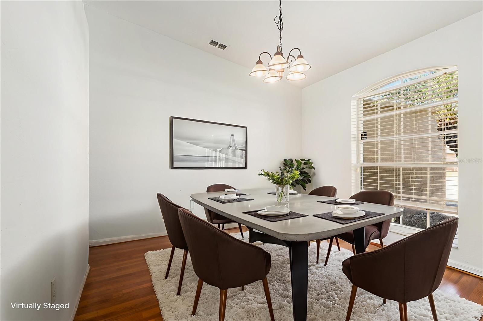 Image 7 of 27 For 7182 Summit Drive